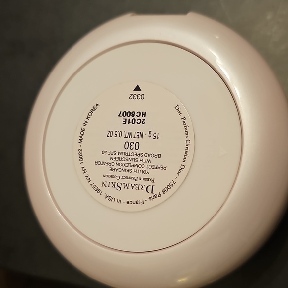 Sealed-Dior Capture Dreamskin Cushion Foundation - Medium Color30 NWOB $90Retail - Picture 8 of 9